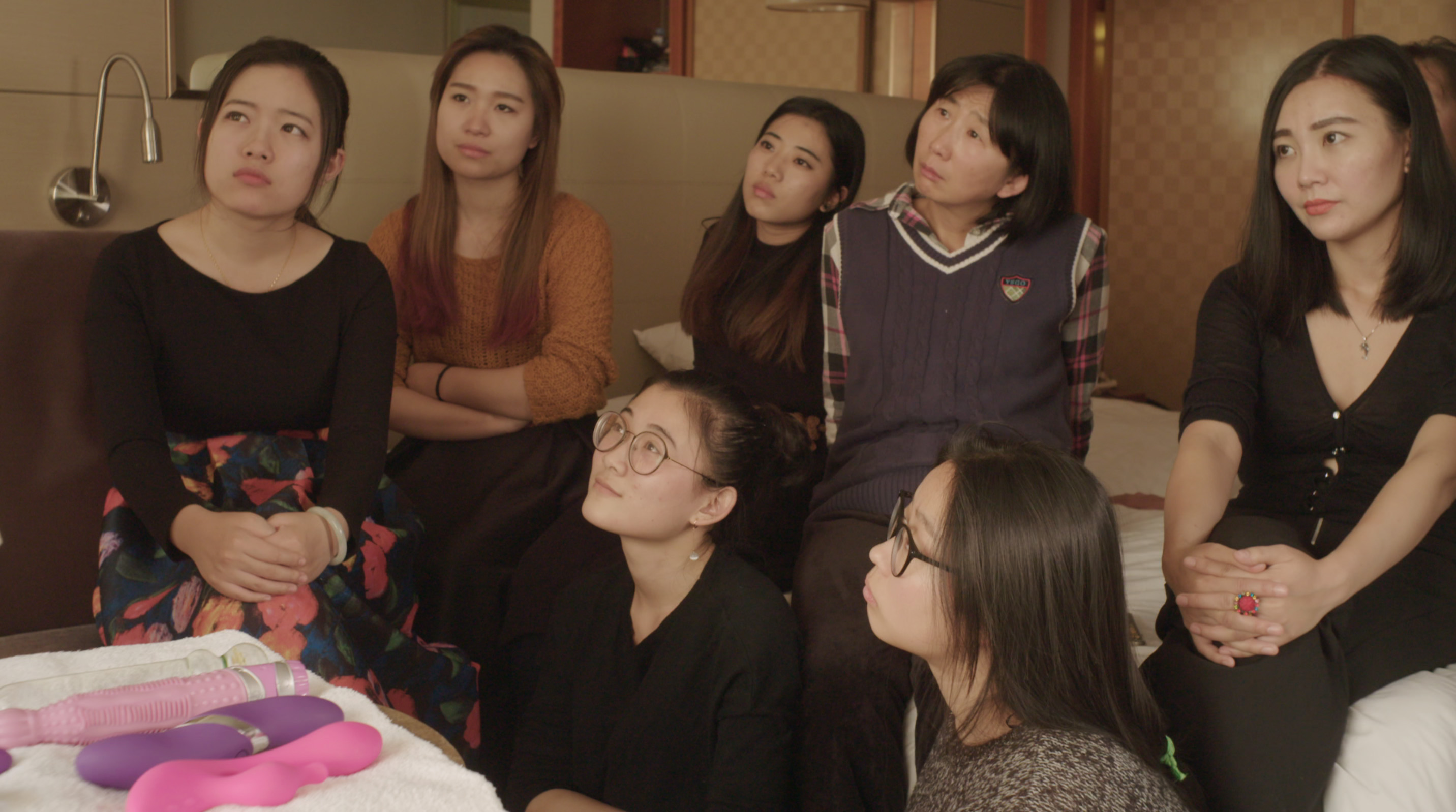 Fallen-Flowers-Thick-Leaves_2