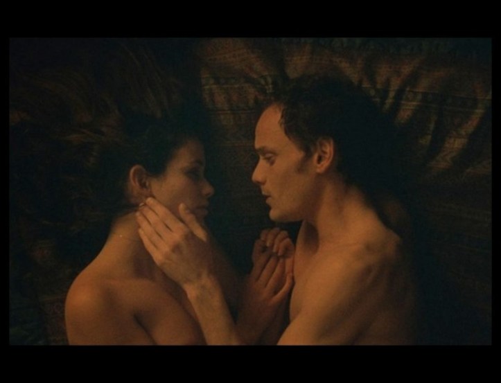 crítica de Porto, de Gabe Klinger: Dos amants es miren